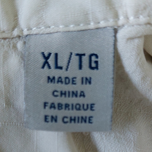 Tommy Bahama Polo Shirt XL Mens White 100% Silk TB93 Reverse Logo Graphic Print - Picture 3 of 13